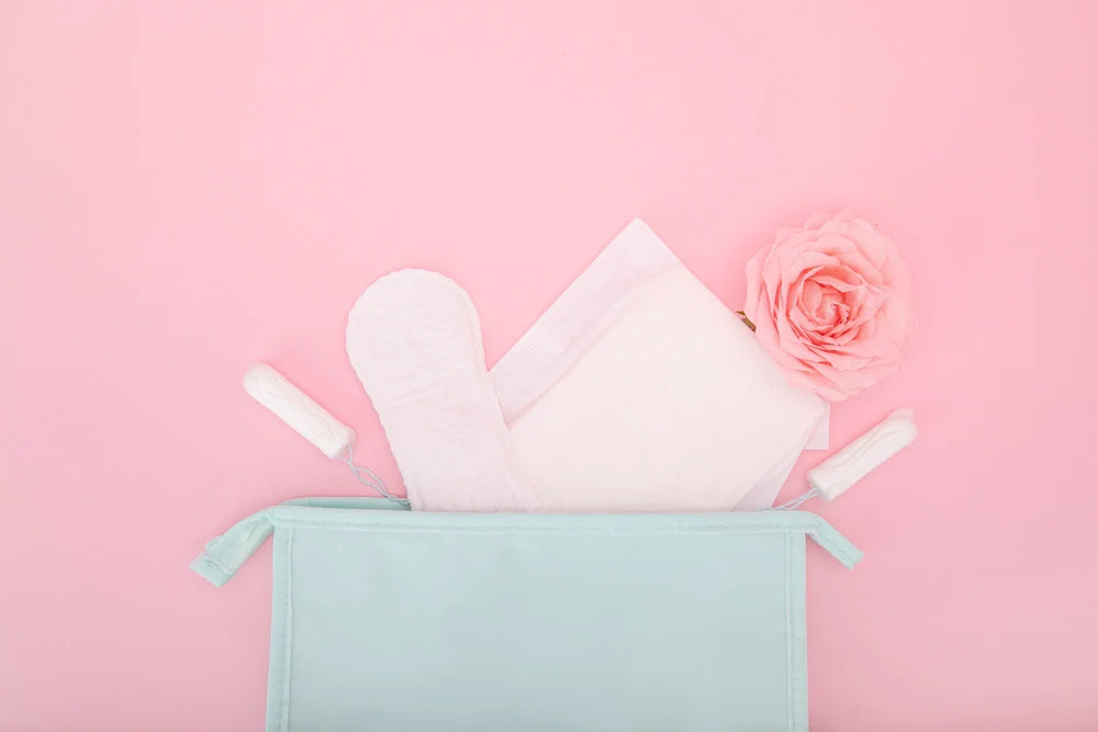 Tout savoir sur les coussinets d’appoint et serviettes hygiéniques pour l’incontinence